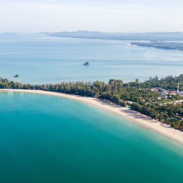 Klong dao stranden set fra luften kho lanta thailand