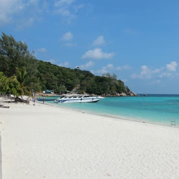 Thailand, Koh Lipe, Bundhaya Villas, Beach View