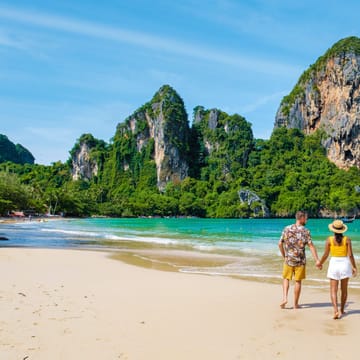 par g&aring;r p&aring; railay stranden krabi thailand