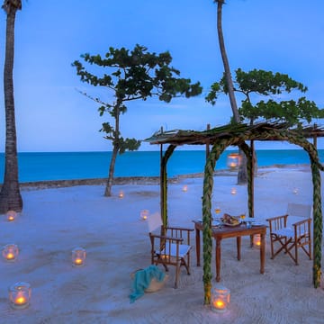 zanzibar diamonds mapenzi beach dining scaled
