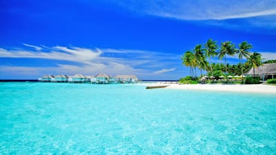 Rejser til Maldiverne, Centara Grand Island Resort & Spa, The Club og deluxe overwater villaer