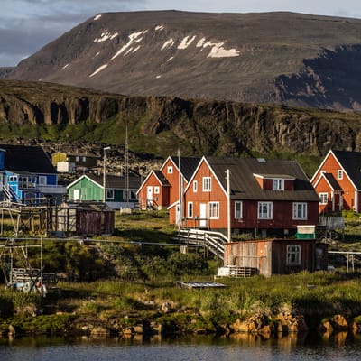 Grønland, Diskoøen, Qeqertarsuaq, Godhavn, Hotel Disko, Bygd, Natur