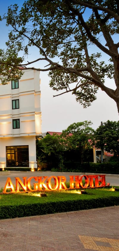 cambodija siem reap tara front night scaled hotel