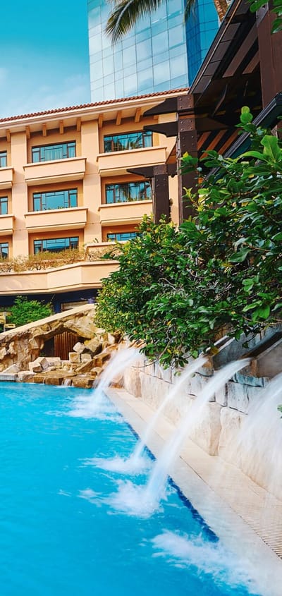 singapore paradox pool with water slides scaled
