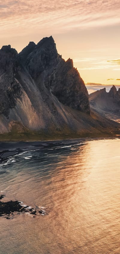 Island vestrahorn med smuk solnedgang scaled