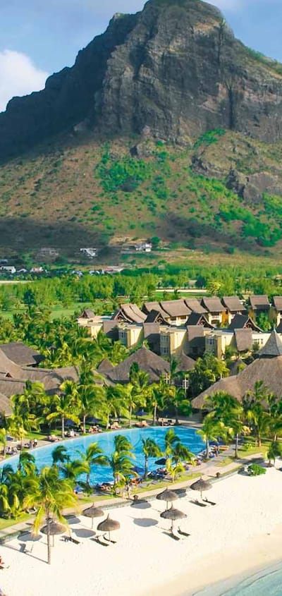 Rejser til Mauritius, Paradis Beachcomber Golf Resort & Spa, Le Morne Brabant bjerget i baggrunden
