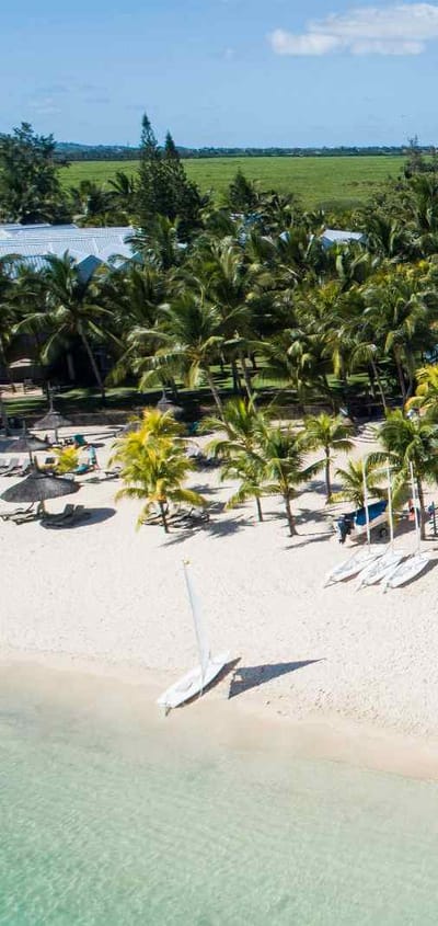 Rejser til Mauritius, Victoria Beachcomber Resort & Spa, Victoria Beachcomber set fra havet