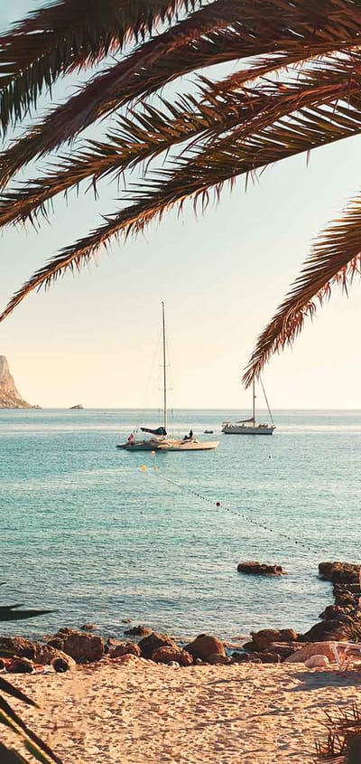 Spanien belariske oer ibiza udsigt over cal hort strand med udsigt over vedra