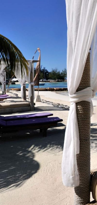 seychellerne digue domaine lorangerai beach