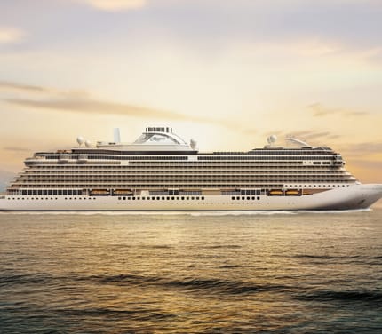 Seven Seas Prestige set fra siden, ny luksus-krydstogtskib fra Regent p&aring; &aring;bent hav