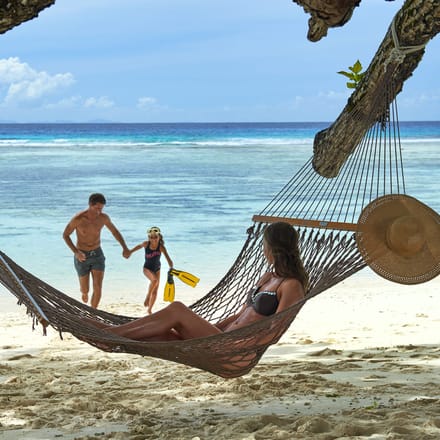 Seychellerne Silhouette Island Hilton Labriz Familie Paa Stranden