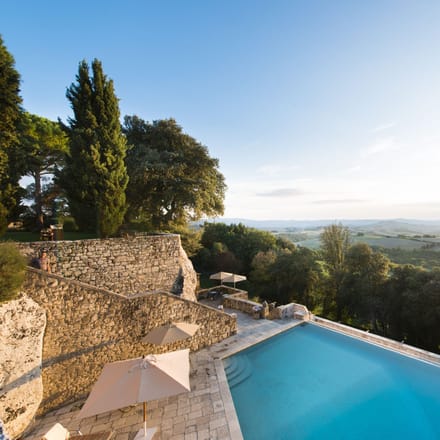 italien.borgo pignano main pool view scaled