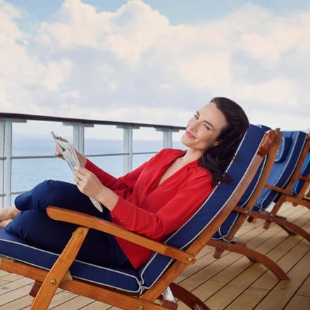 cunard qm2 lifestyle steamer chair scaled