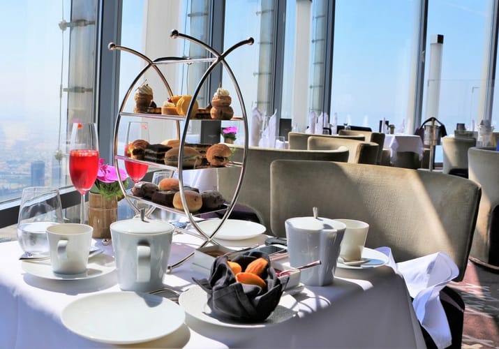 Dubai At.Mosphere Lounge Burj Khalifa