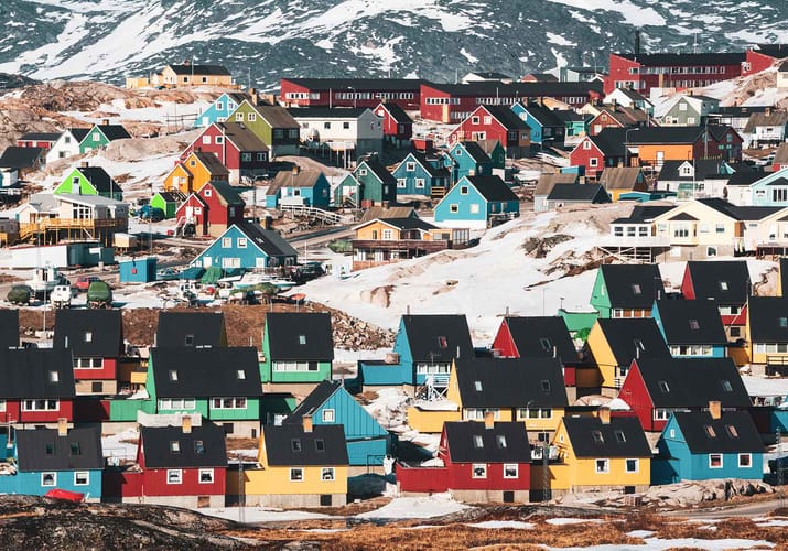 Gr&oslash;nland, Illulissat, Huse I Farver, Diskobugten, Bygd