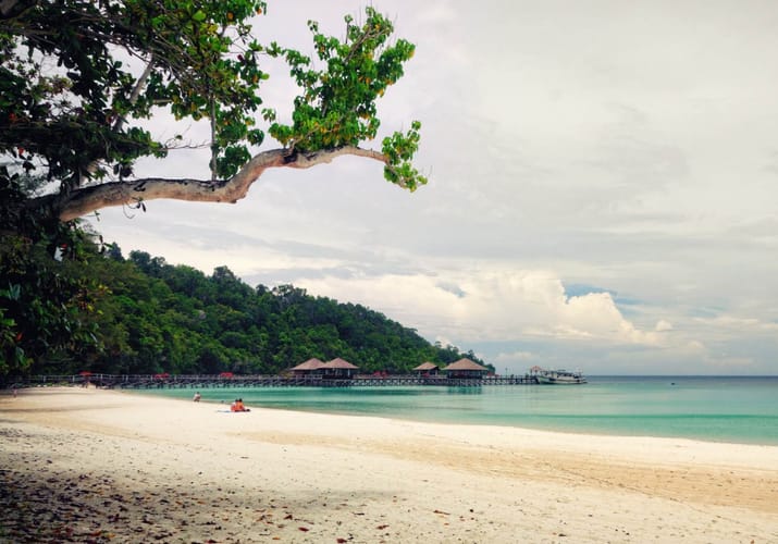 Malaysia, Borneo, Gaya Island Bungaraya Island Resort Beach