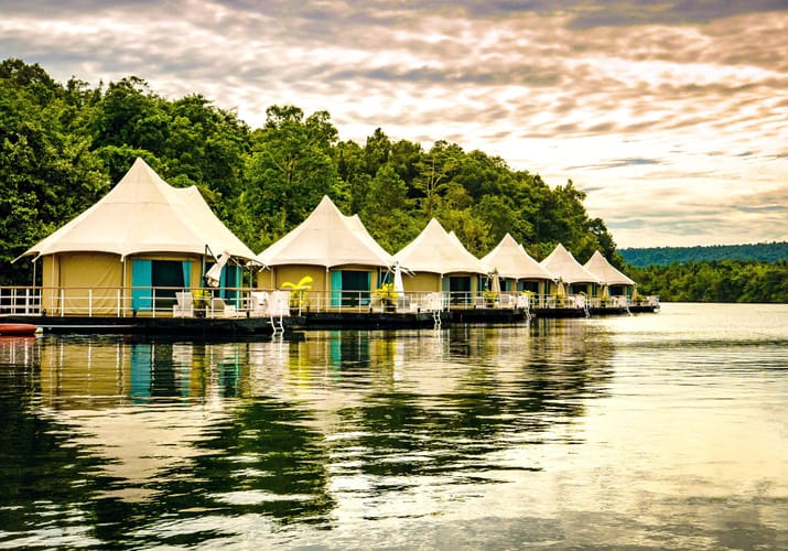 cambodja tatai rivers floating morning view scaled lodge