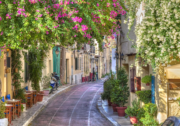 gade i plaka kvarteret i athen grækenland