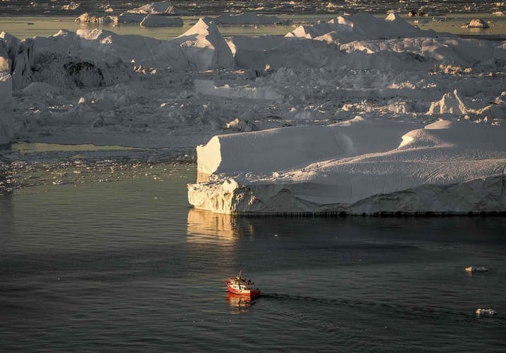 Gr&oslash;nland Ilulissat lille baad isfjorden mads pihl greenland