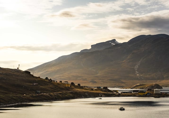 Gr&oslash;nland, Nuuk fjorden og bygden Kapisillit 