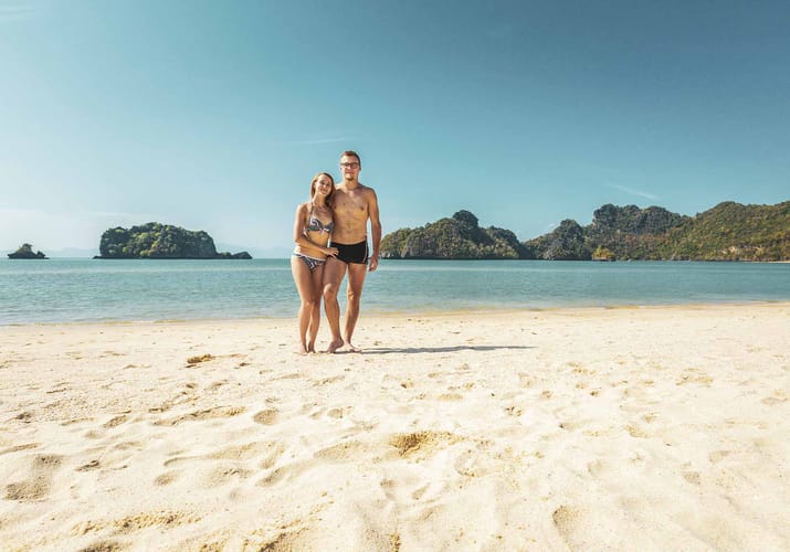 Malaysia langkawi tanjung rhu beach turist par staar strand på