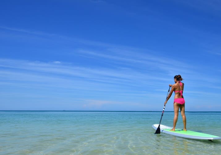 Thailand, Koh Lanta, Layana Resort, Paddleboard
