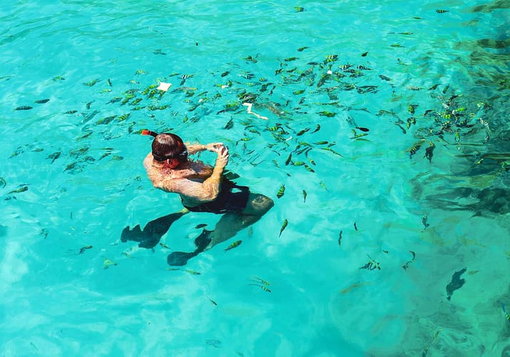 mand snokler ved phuket