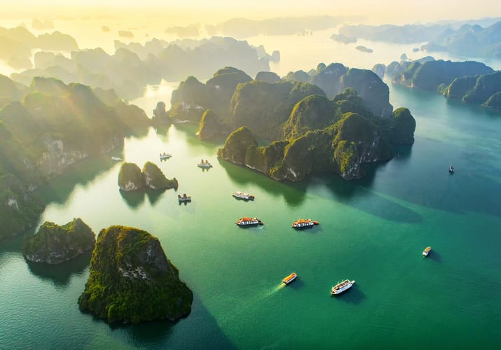 Vietnam halong bugten scaled