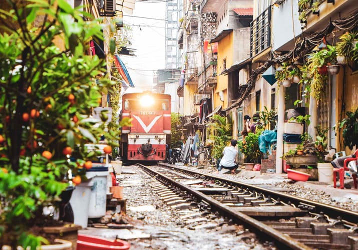 hanoi vietnam train in city