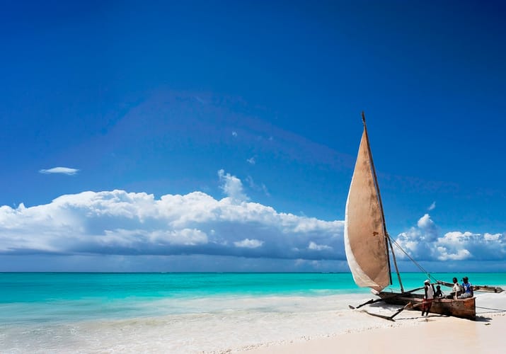 zanzibar dhow ligger starnden scaled på
