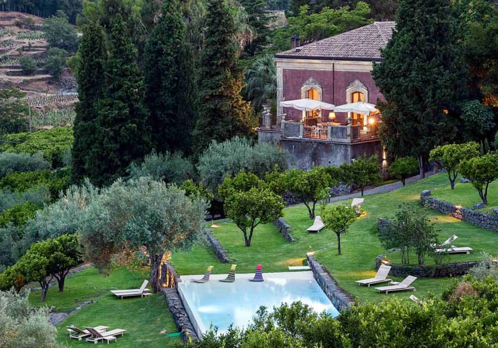 Rejser til Italien, Sicilien, Monaci delle Terre Nere, main building
