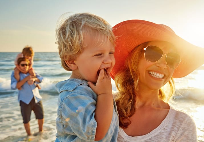 familie på stranden