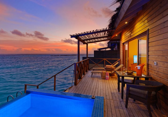 Maldiverne You And Me Maldives Aqua Suite With Pool Aftenlys