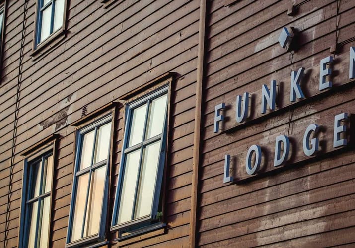 Norge svalbard funken exterior3 svalbard foto halvor mykleby lodge Hurtigruten