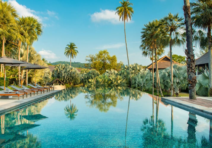 infinity pool på the slate phuket thailand