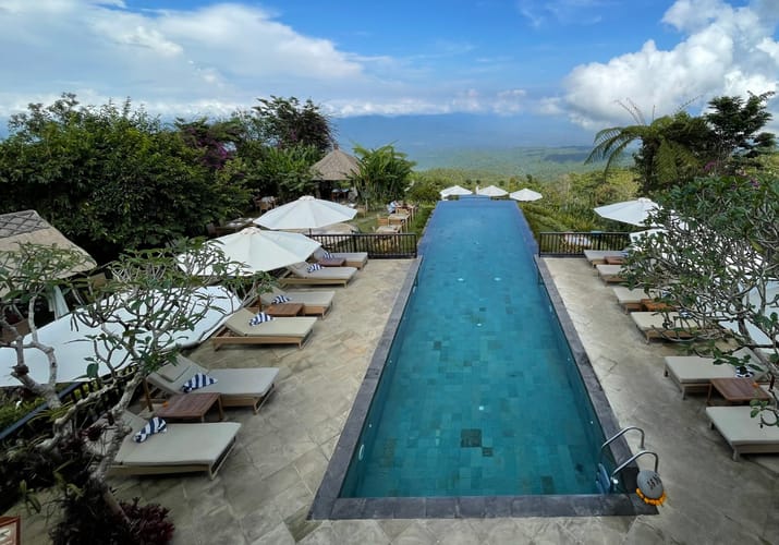 Indonesien Bali munduk moding plantation infinity pool1 scaled