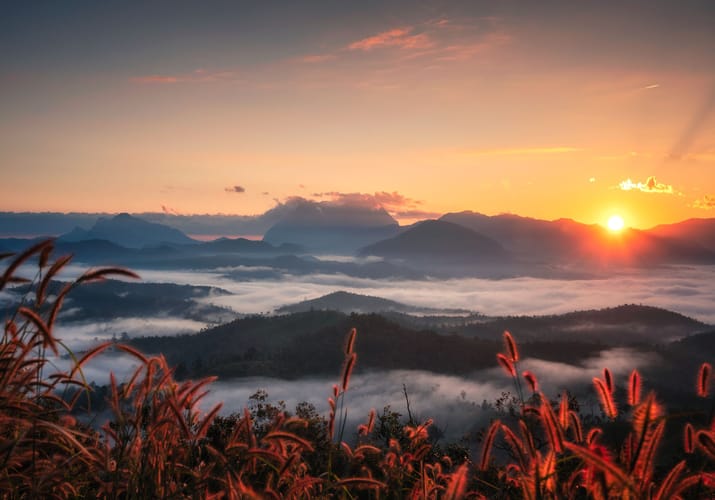 Thailand nord chiang mai doi inthanon the mountain view point solnedgang
