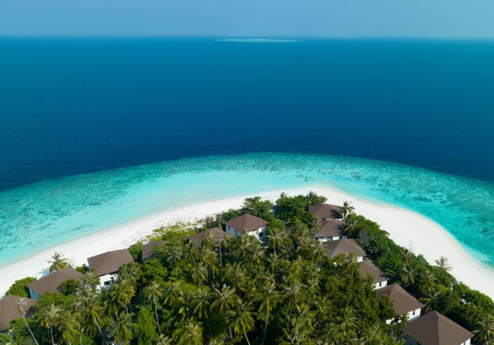 maldiverne avani farez remium beachfront room aerial view east location scaled
