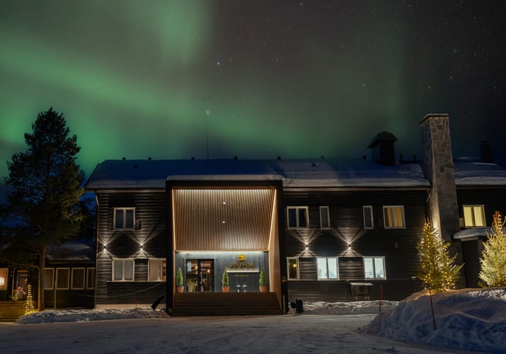 finland inari juutua wildernes entrance northern light scaled hotel