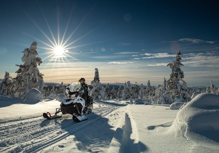 finland Lapland wilderness hotels snowmobile safari2