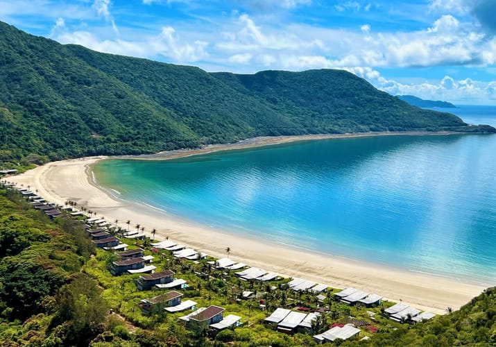 Six Senses Con Dao Island set fra oven